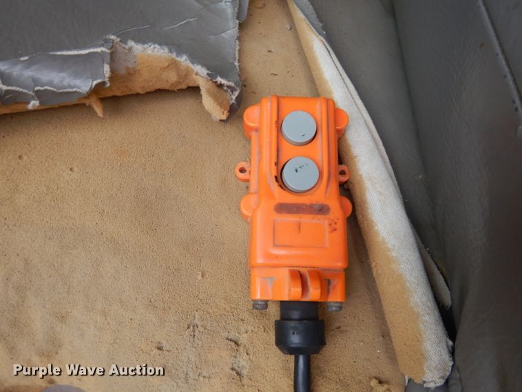 image for item HA9386 1999 Ford F550 Super Duty  dump truck