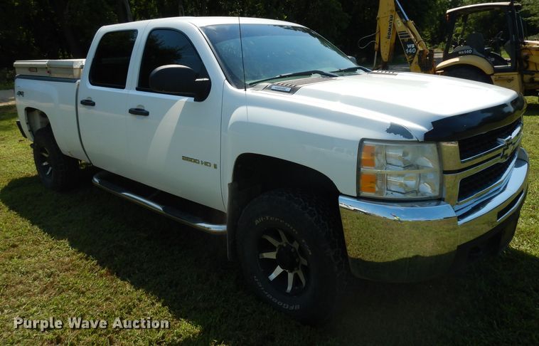 image for item HA9409 2009 Chevrolet Silverado 2500HD  Crew Cab pickup truck
