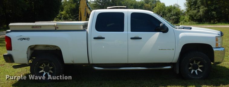 image for item HA9409 2009 Chevrolet Silverado 2500HD  Crew Cab pickup truck