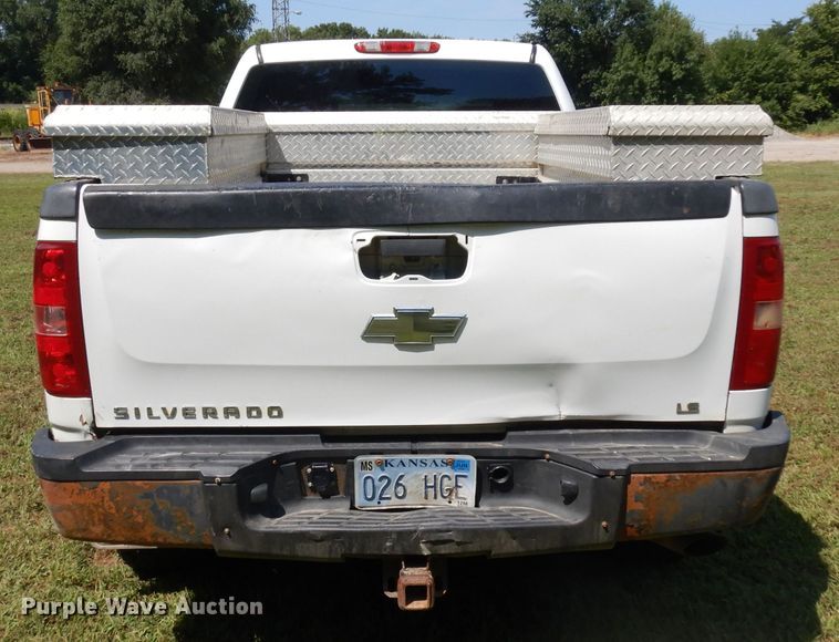 image for item HA9409 2009 Chevrolet Silverado 2500HD  Crew Cab pickup truck