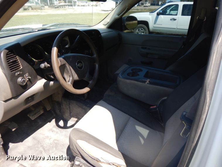 image for item HA9409 2009 Chevrolet Silverado 2500HD  Crew Cab pickup truck