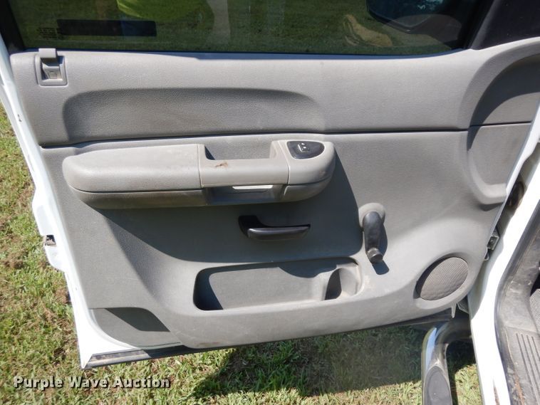 image for item HA9409 2009 Chevrolet Silverado 2500HD  Crew Cab pickup truck