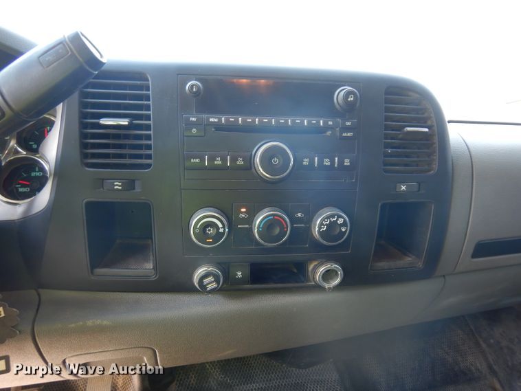 image for item HA9409 2009 Chevrolet Silverado 2500HD  Crew Cab pickup truck