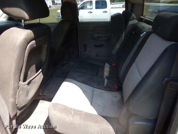 image for item HA9409 2009 Chevrolet Silverado 2500HD  Crew Cab pickup truck