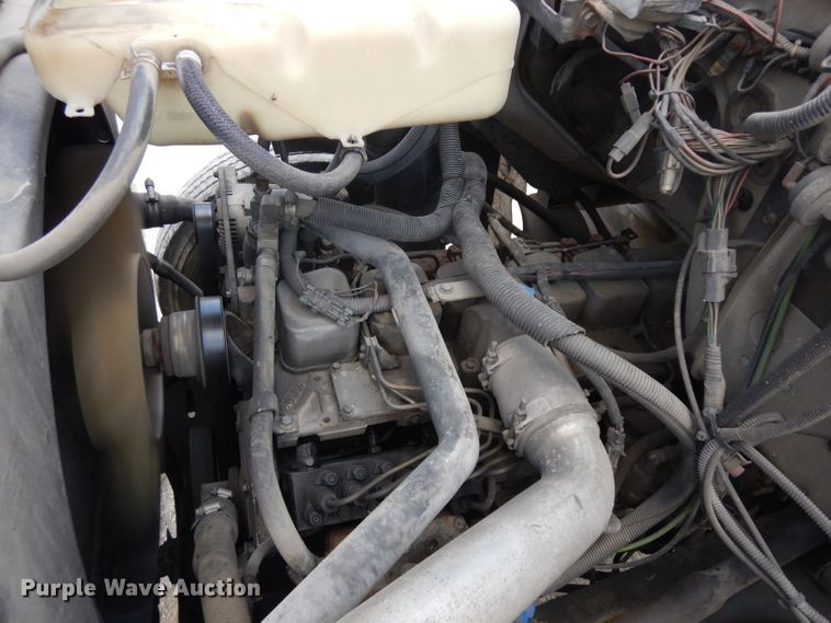 image for item HA9458 1997 Ford L7000  truck cab and chassis