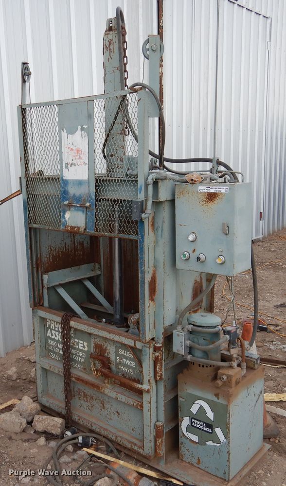 image for item HB9021 Vertical refuse baler
