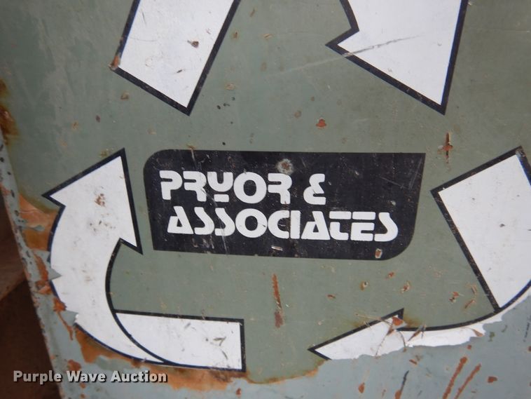 image for item HB9021 Vertical refuse baler