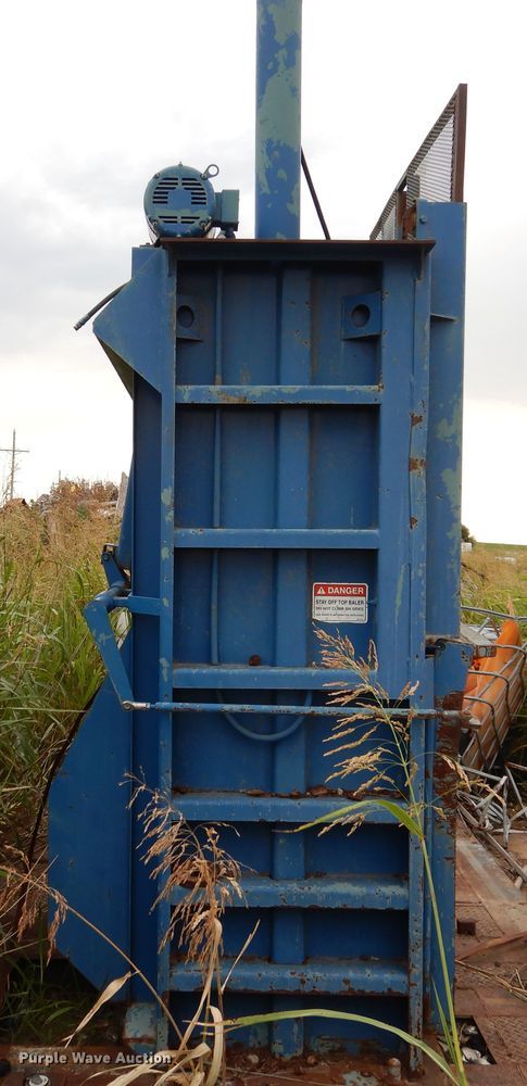 image for item HB9022 Marathon V-6030HD04 vertical refuse baler