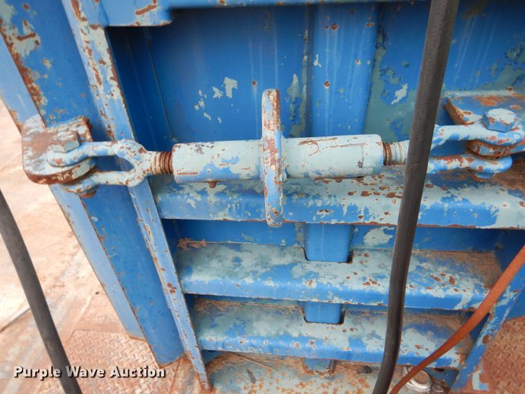 image for item HB9022 Marathon V-6030HD04 vertical refuse baler