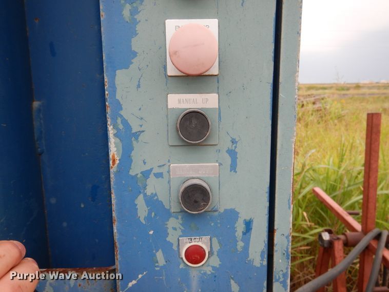 image for item HB9022 Marathon V-6030HD04 vertical refuse baler