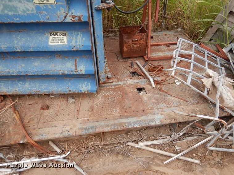 image for item HB9022 Marathon V-6030HD04 vertical refuse baler