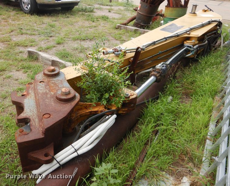 image for item HB9024 Caterpillar boom