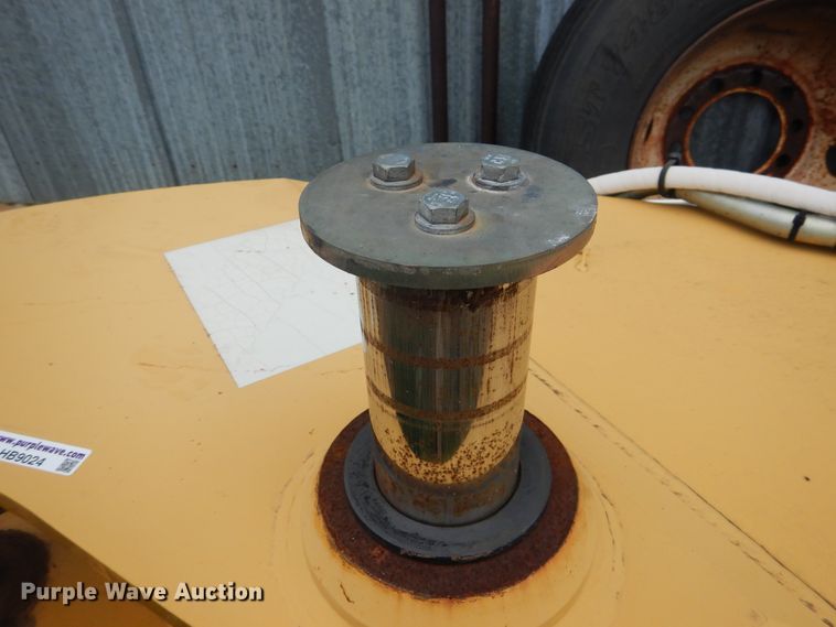 image for item HB9024 Caterpillar boom