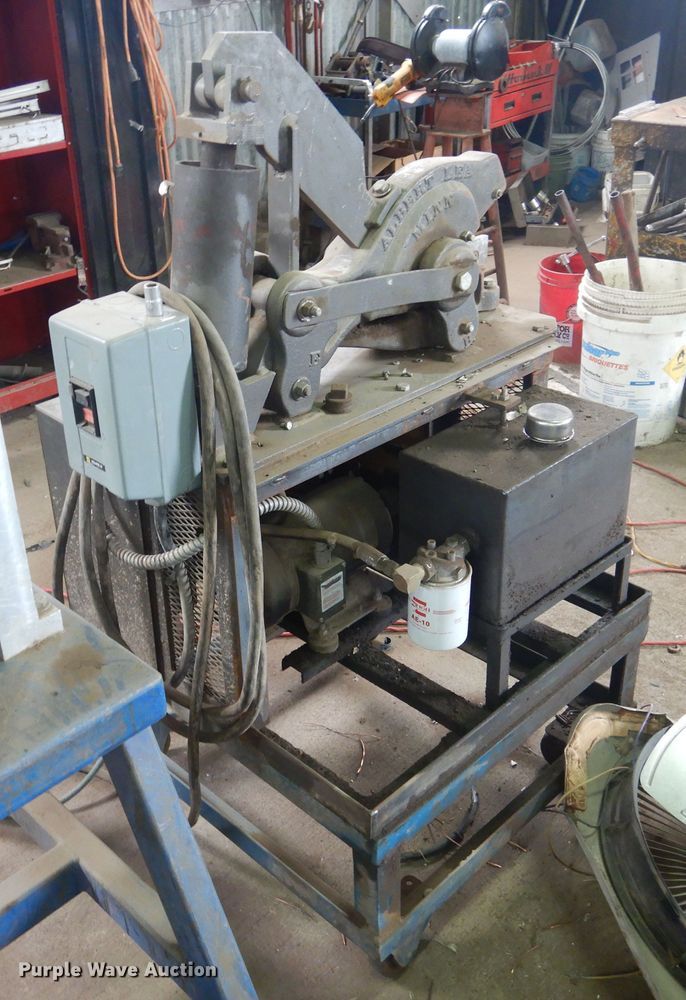 image for item HB9025 Edwards metal shear