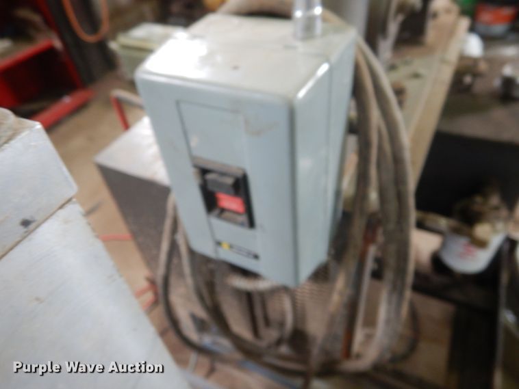 image for item HB9025 Edwards metal shear