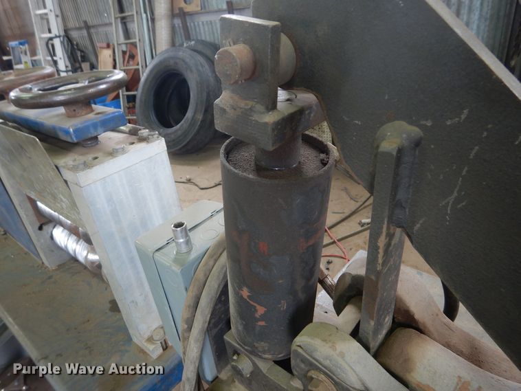 image for item HB9025 Edwards metal shear