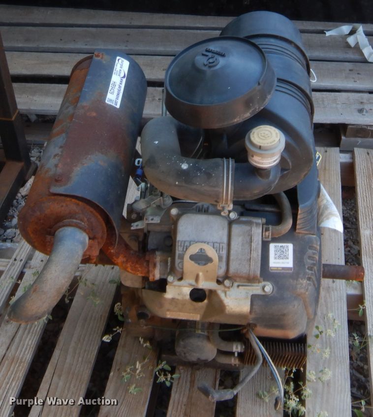 image for item HB9429 Briggs & Stratton two cylinder gas engine