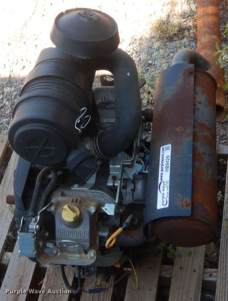 image for item HB9429 Briggs & Stratton two cylinder gas engine