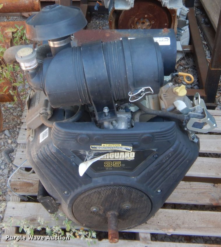 image for item HB9429 Briggs & Stratton two cylinder gas engine