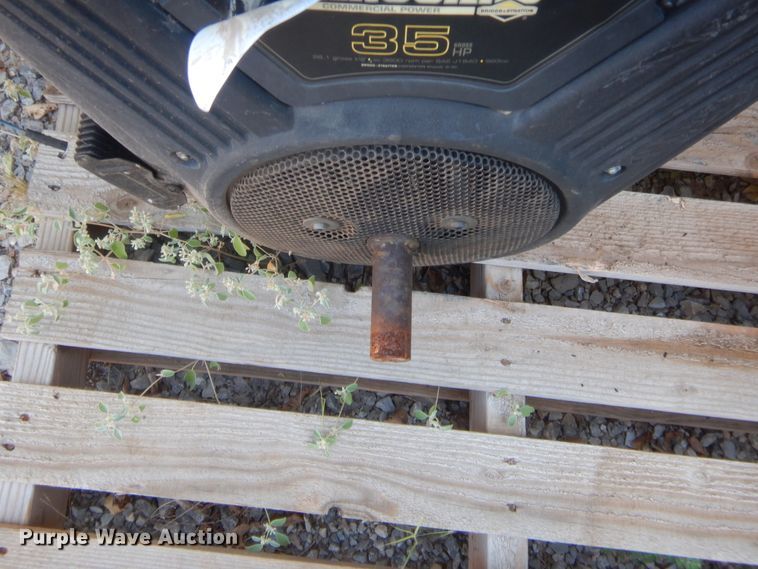 image for item HB9429 Briggs & Stratton two cylinder gas engine