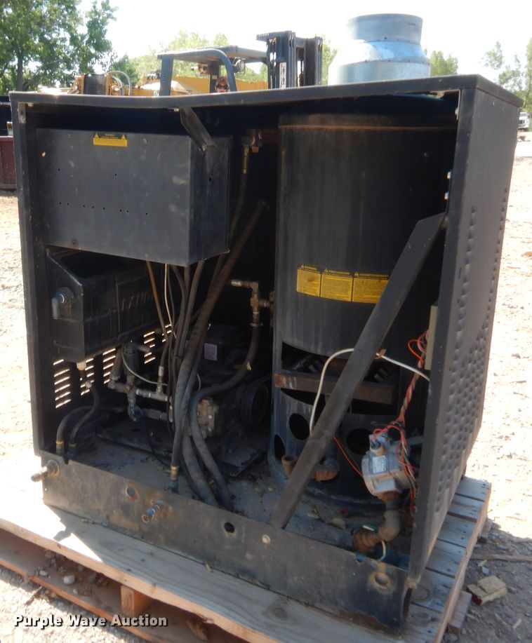 image for item HB9432 Landa VNG4-2000 pressure washer