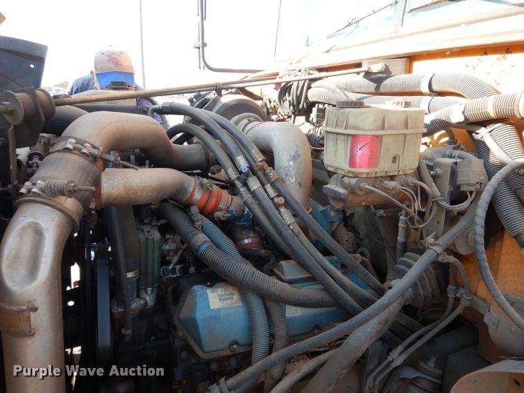 image for item HC9085 1999 International 3800 Blue Bird  school bus