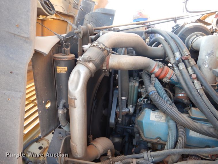 image for item HC9085 1999 International 3800 Blue Bird  school bus