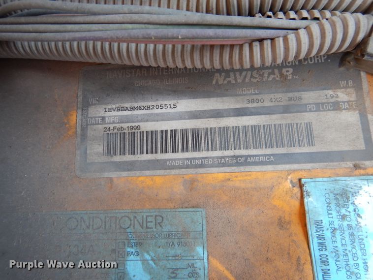 image for item HC9085 1999 International 3800 Blue Bird  school bus