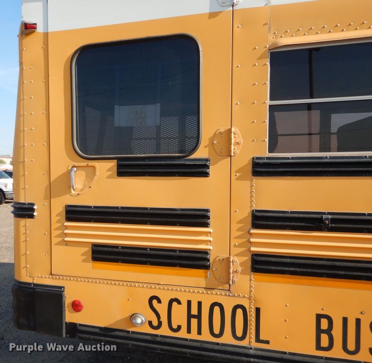 image for item HC9085 1999 International 3800 Blue Bird  school bus