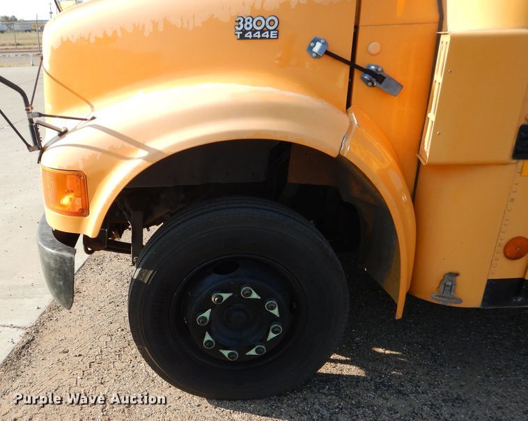 image for item HC9085 1999 International 3800 Blue Bird  school bus