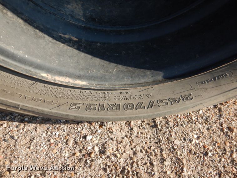 image for item HC9085 1999 International 3800 Blue Bird  school bus