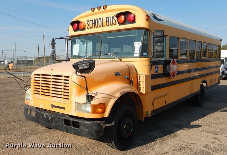 image for item HC9086 1999 International 3800 Blue Bird  school bus