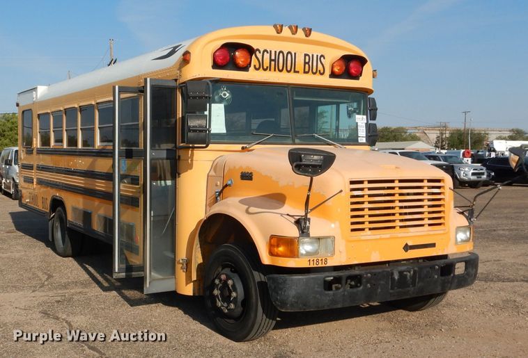 image for item HC9086 1999 International 3800 Blue Bird  school bus