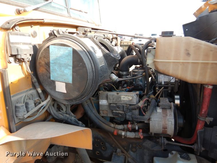 image for item HC9086 1999 International 3800 Blue Bird  school bus