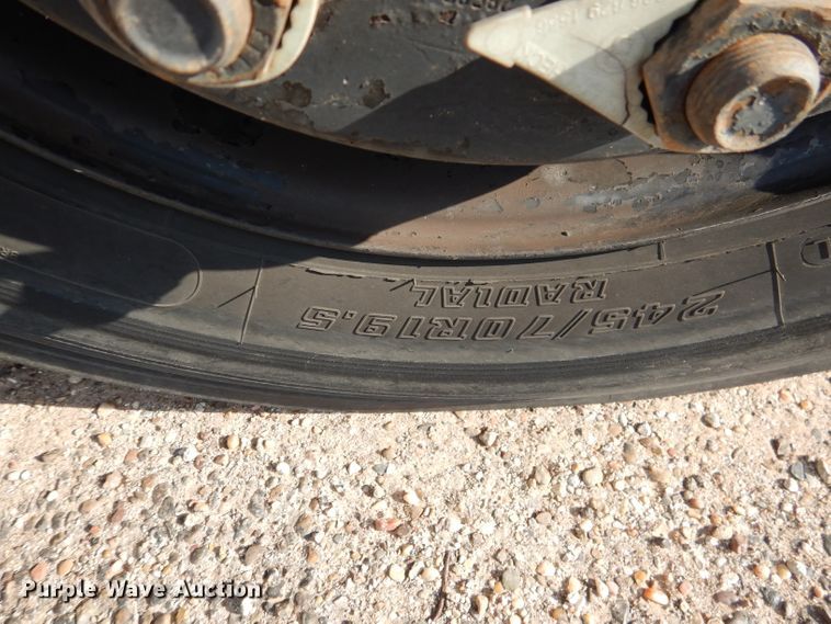 image for item HC9086 1999 International 3800 Blue Bird  school bus