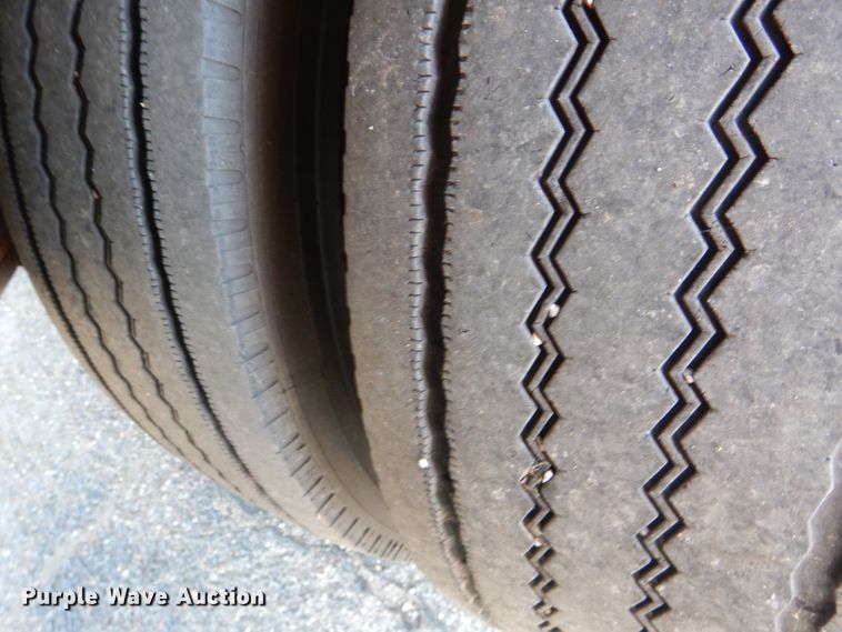 image for item HC9086 1999 International 3800 Blue Bird  school bus