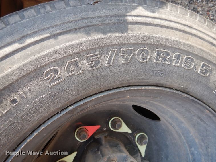 image for item HC9086 1999 International 3800 Blue Bird  school bus