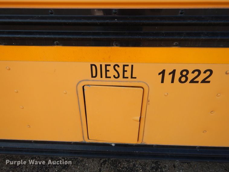 image for item HC9086 1999 International 3800 Blue Bird  school bus