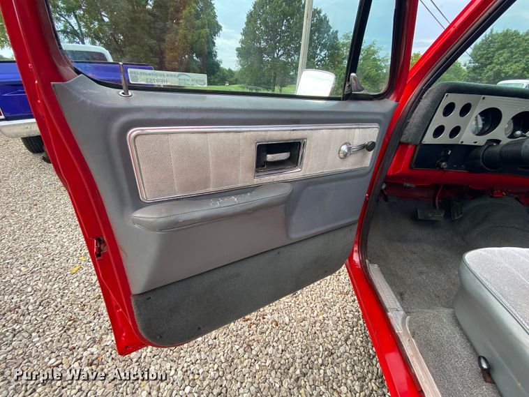 image for item HE9753 1977 Chevrolet  pickup truck