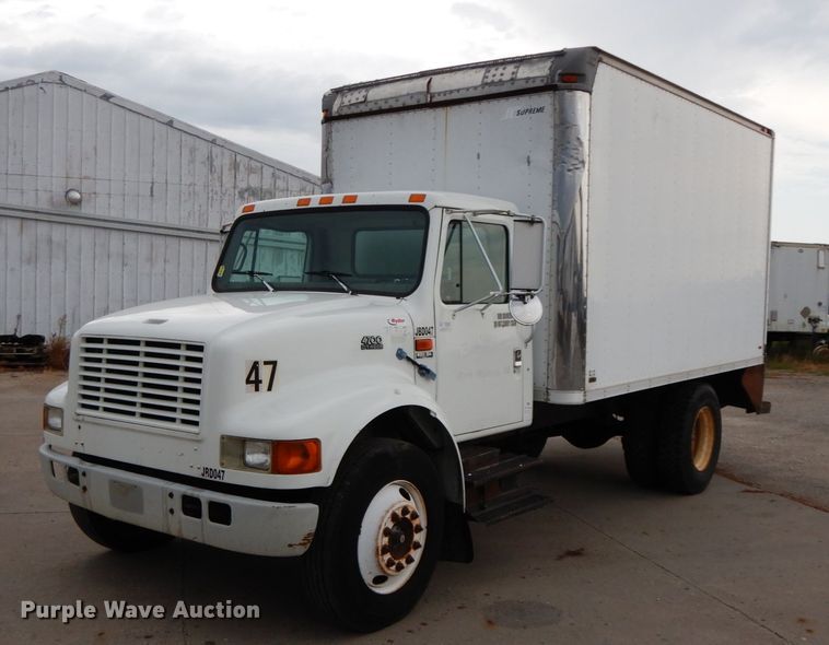 image for item HJ9583 1999 International 4700  box truck