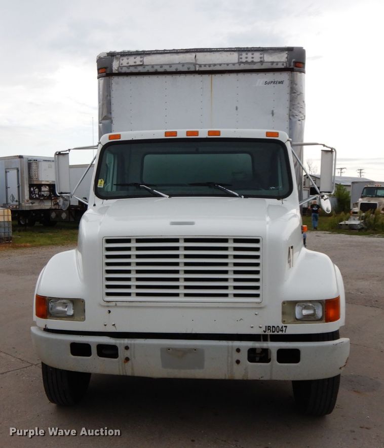 image for item HJ9583 1999 International 4700  box truck