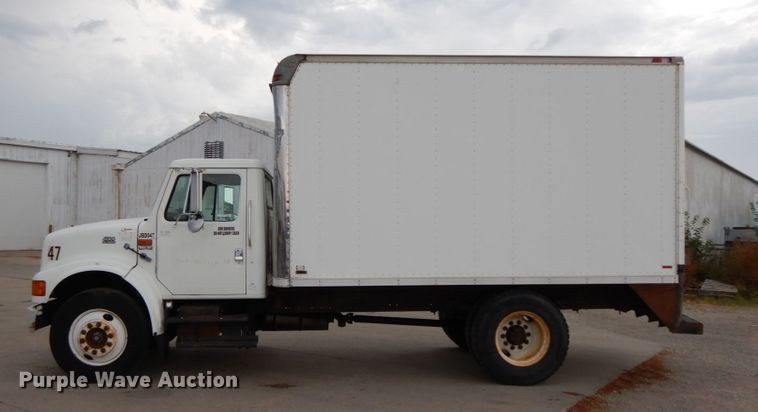image for item HJ9583 1999 International 4700  box truck