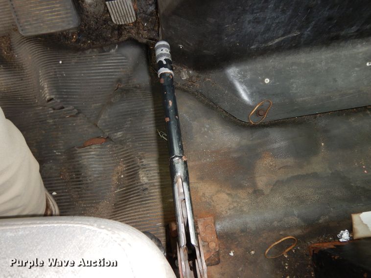 image for item HJ9583 1999 International 4700  box truck