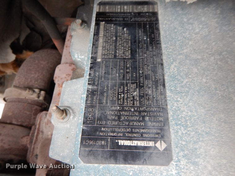 image for item HJ9583 1999 International 4700  box truck