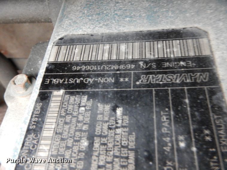 image for item HJ9583 1999 International 4700  box truck