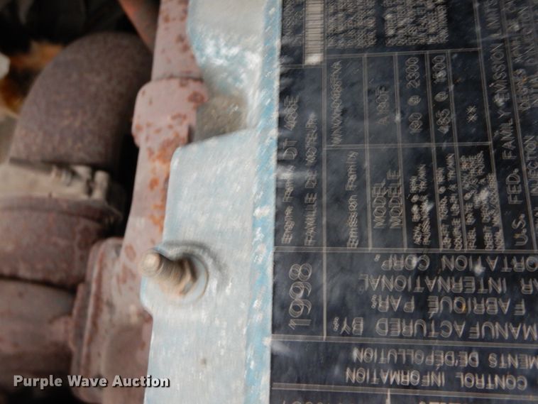 image for item HJ9583 1999 International 4700  box truck