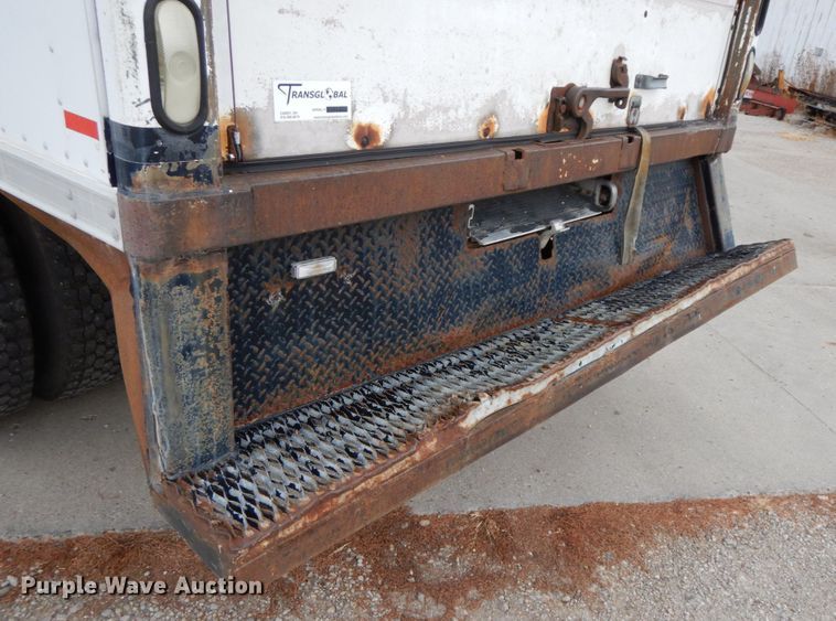 image for item HJ9583 1999 International 4700  box truck