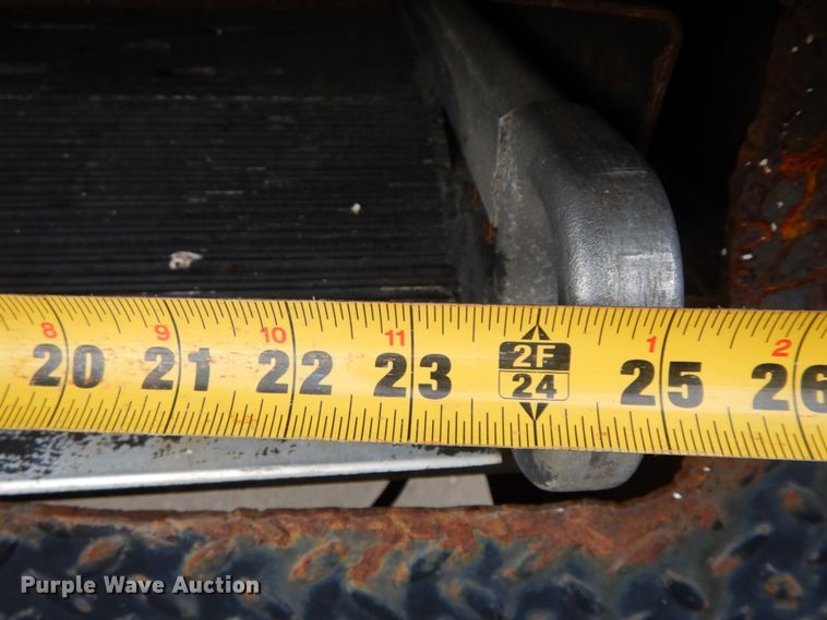 image for item HJ9583 1999 International 4700  box truck