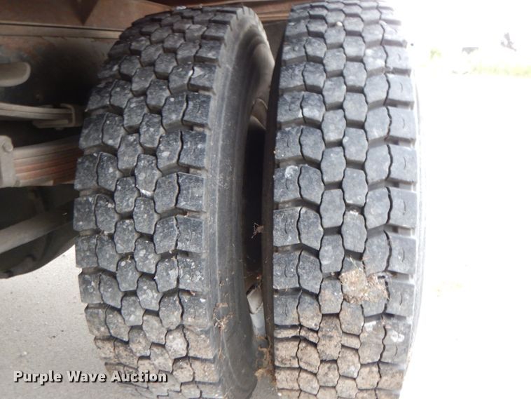 image for item HJ9583 1999 International 4700  box truck