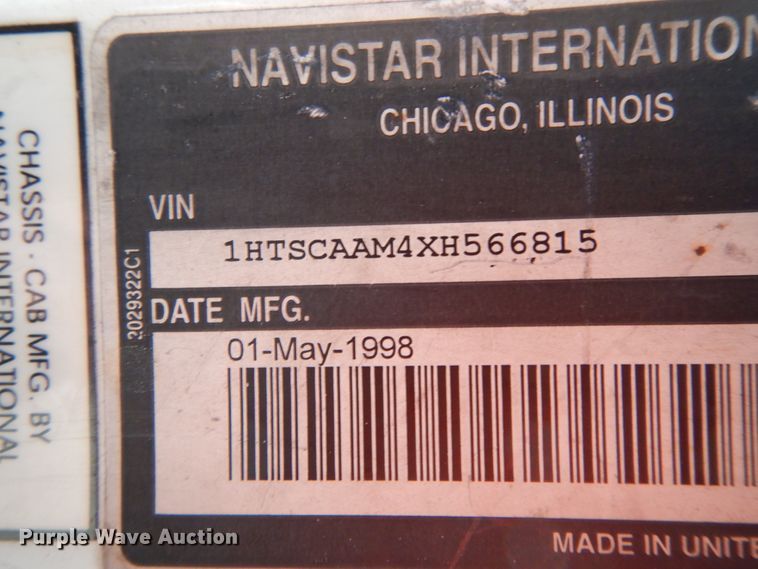 image for item HJ9583 1999 International 4700  box truck